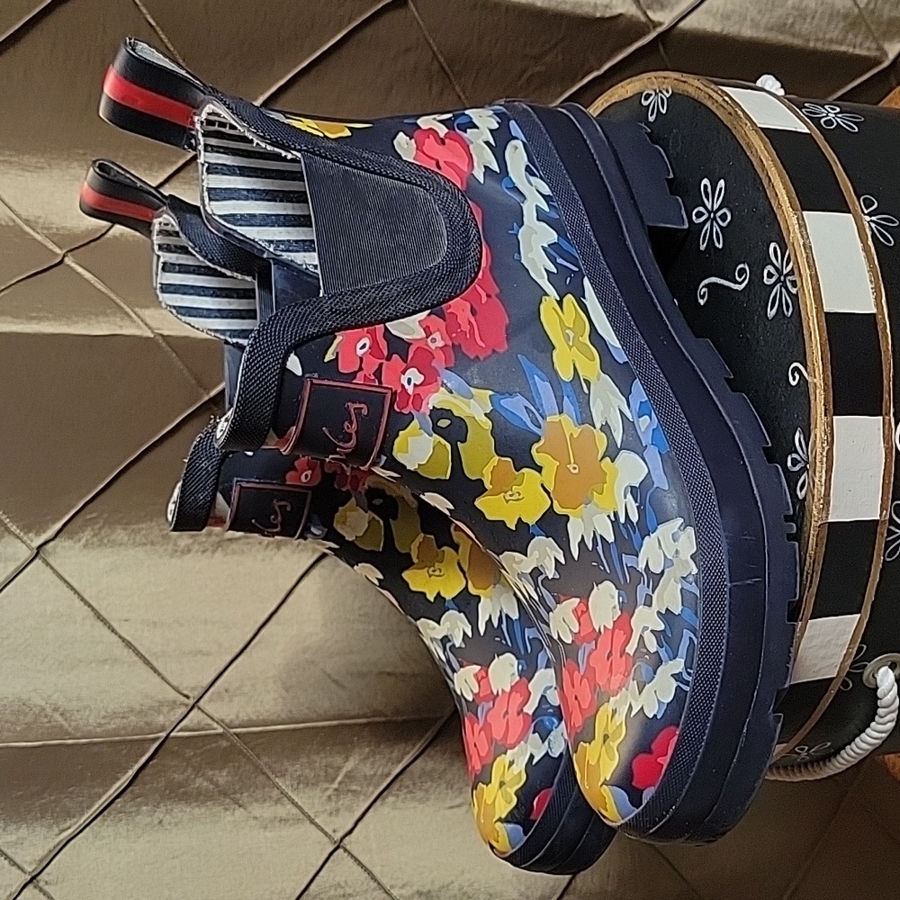 VGUC- Joules ‘Wellington Short Floral’ Rain Boots - Picture 3 of 10
